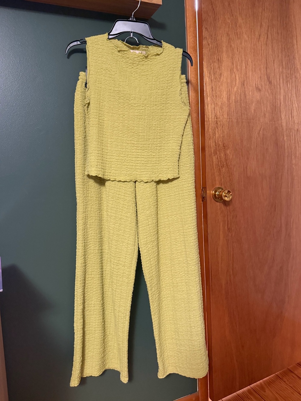 Sleeveless Textured Wide-Leg Set in Chartreuse